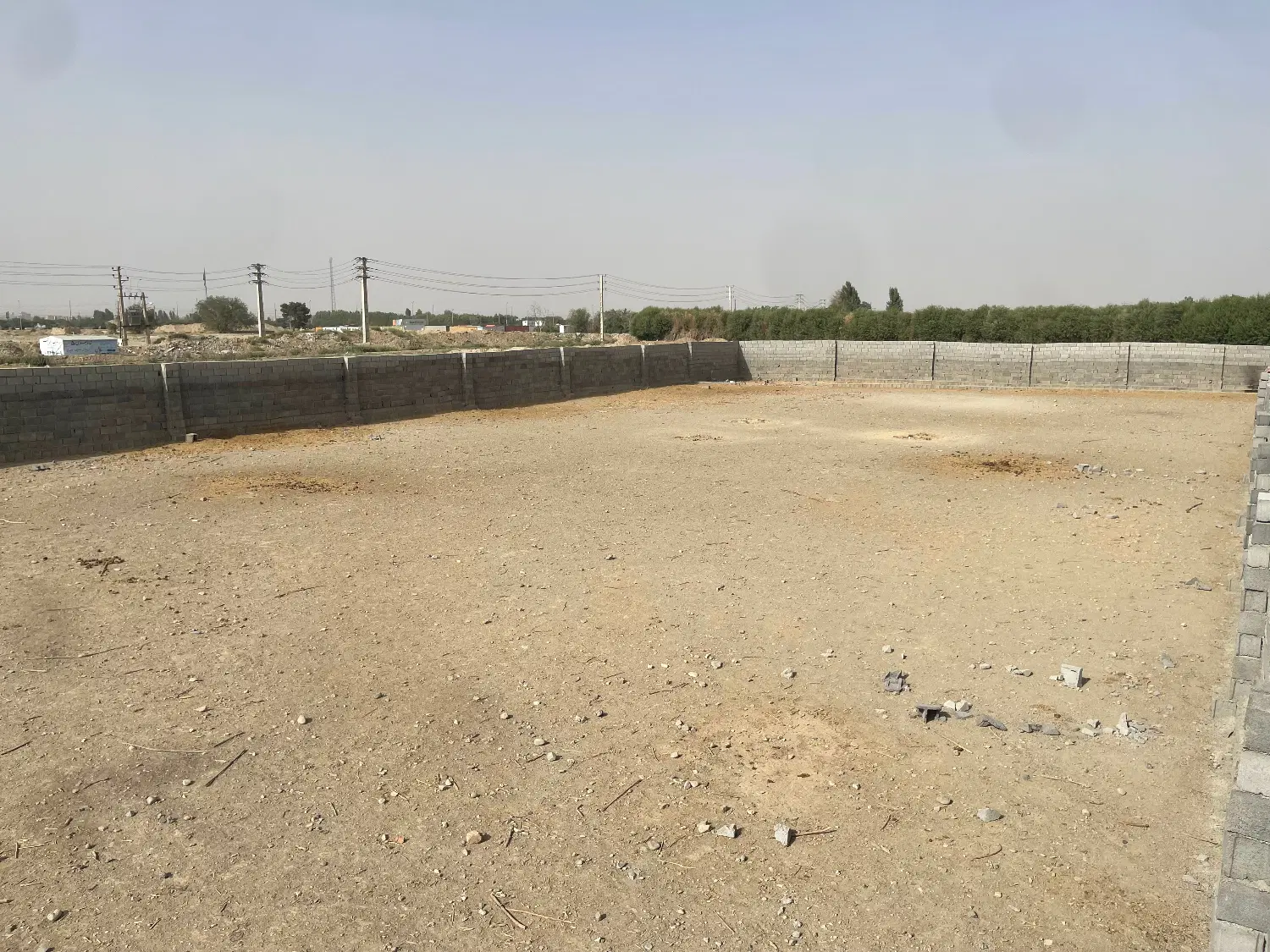 اجاره چهاردیواری ۲۰۰۰ متر آزادگان