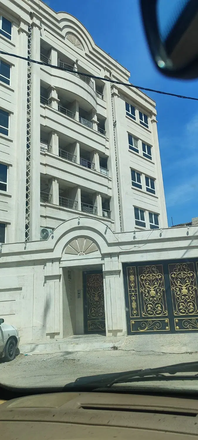 آپارتمان ۱۴۰ متری