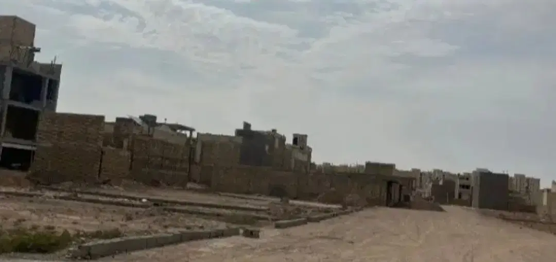 زمین فروشی