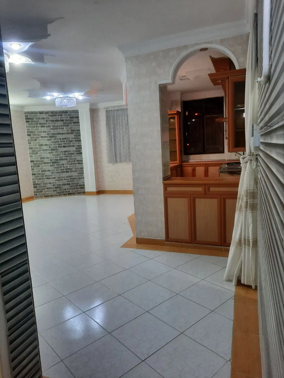 فروش یک واحد آپارتمان ۹۰ متره