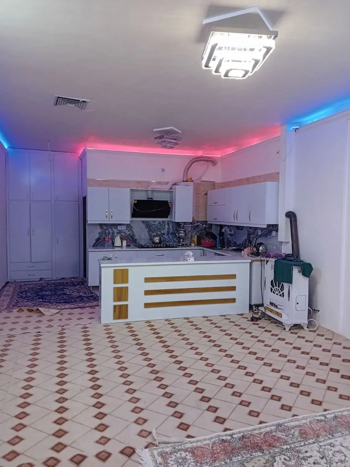خانه در خواجه ربیع 80 متری نو ساز