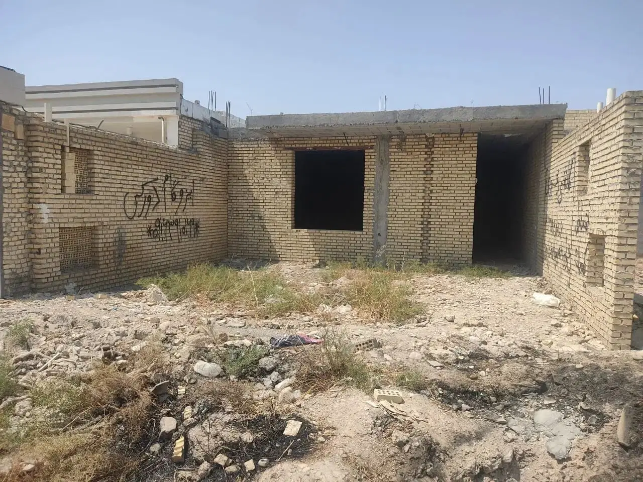 منزل نیمه کاره