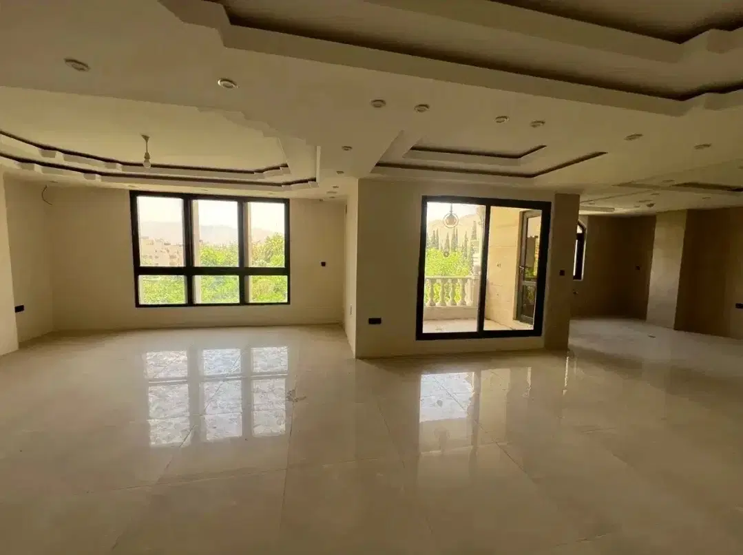 آپارتمان ۱۰۰ متری ۲۴متری آزادگان، خوش نقشه
