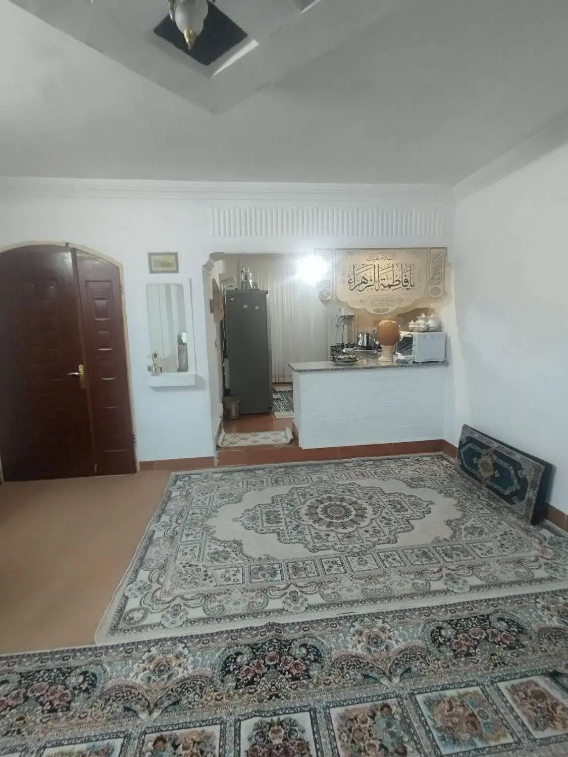 آپارتمان ۱۰۰ متر طبقه اول کوچه ۱۰ متری