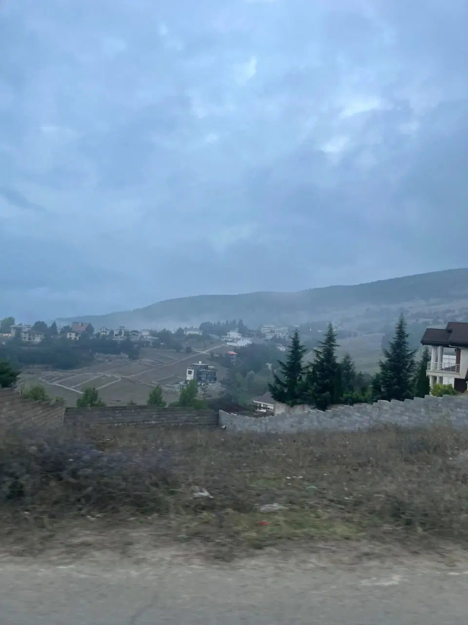 زمین فروشی