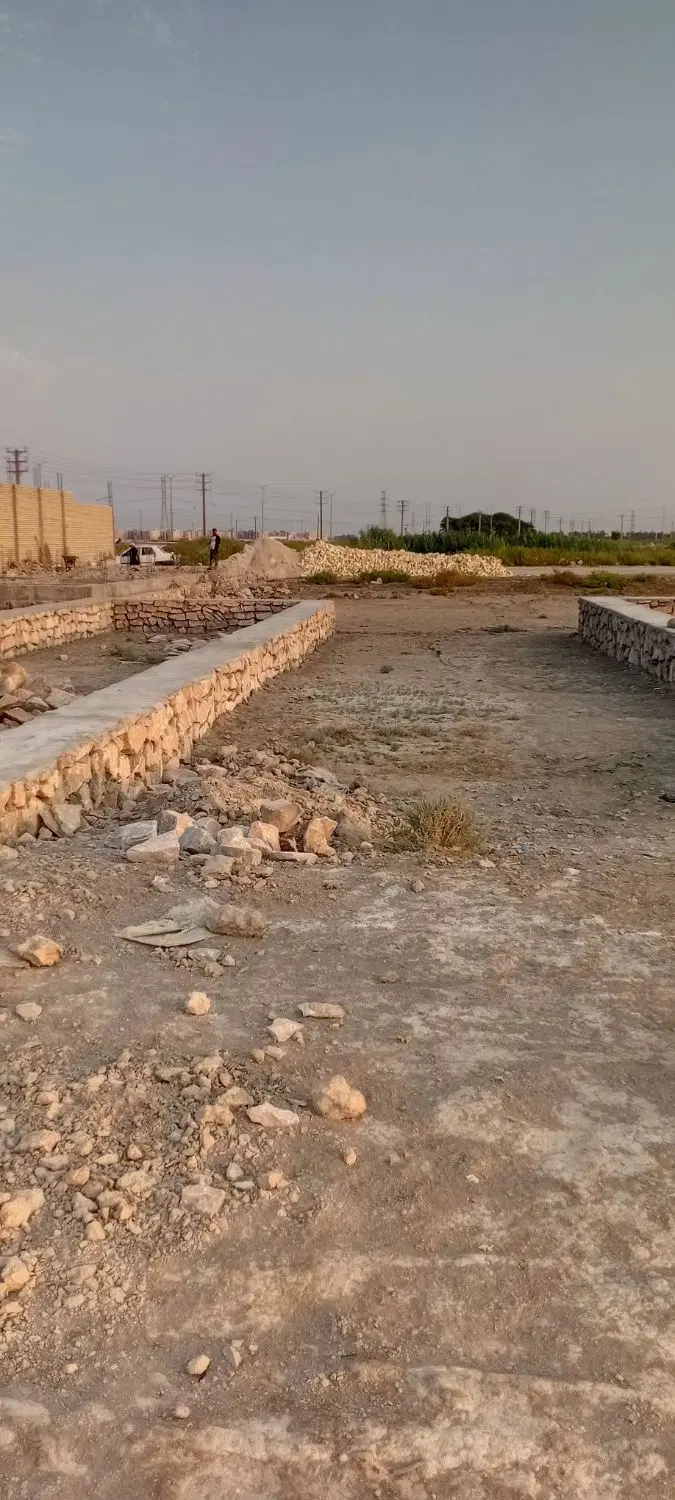 زمین فروشی