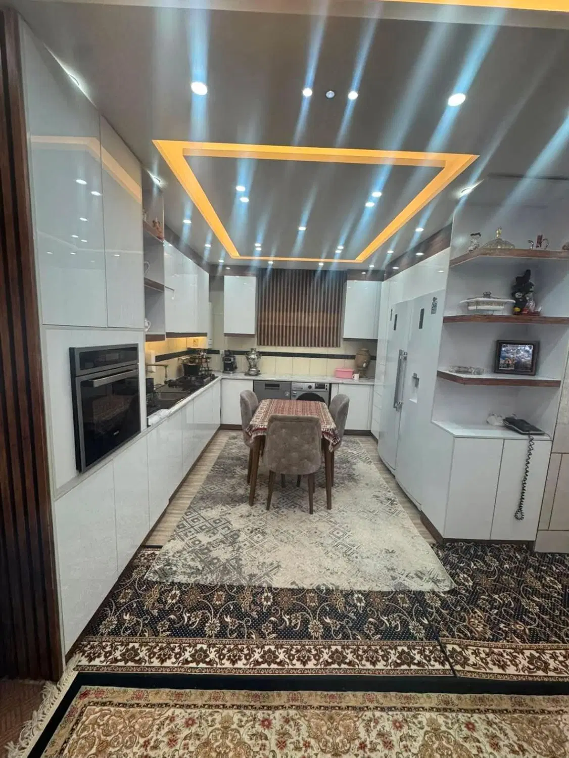 منزل 2طبقه 2نبش ورنامخواست حیاط دار