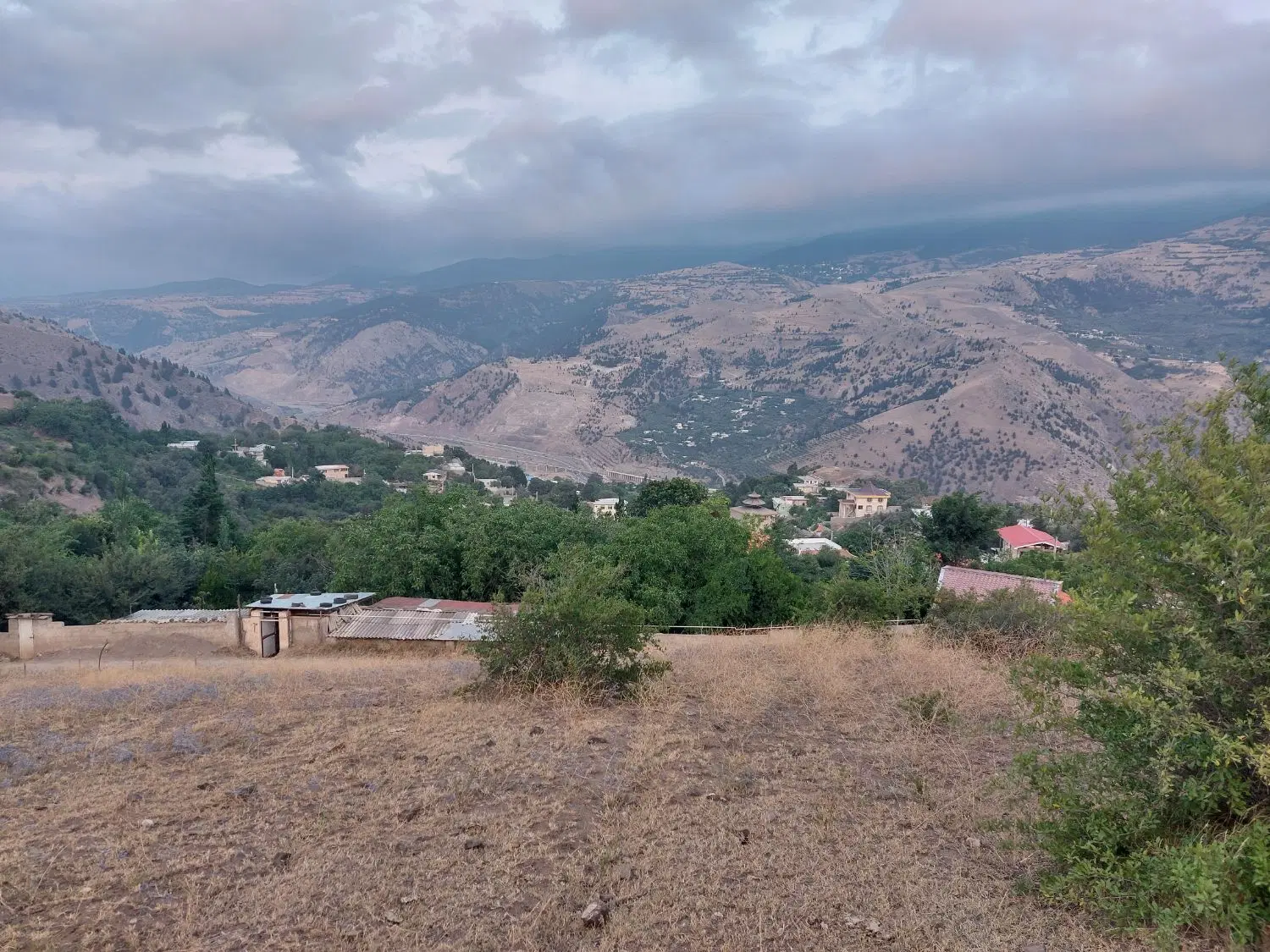 زمین سند دار