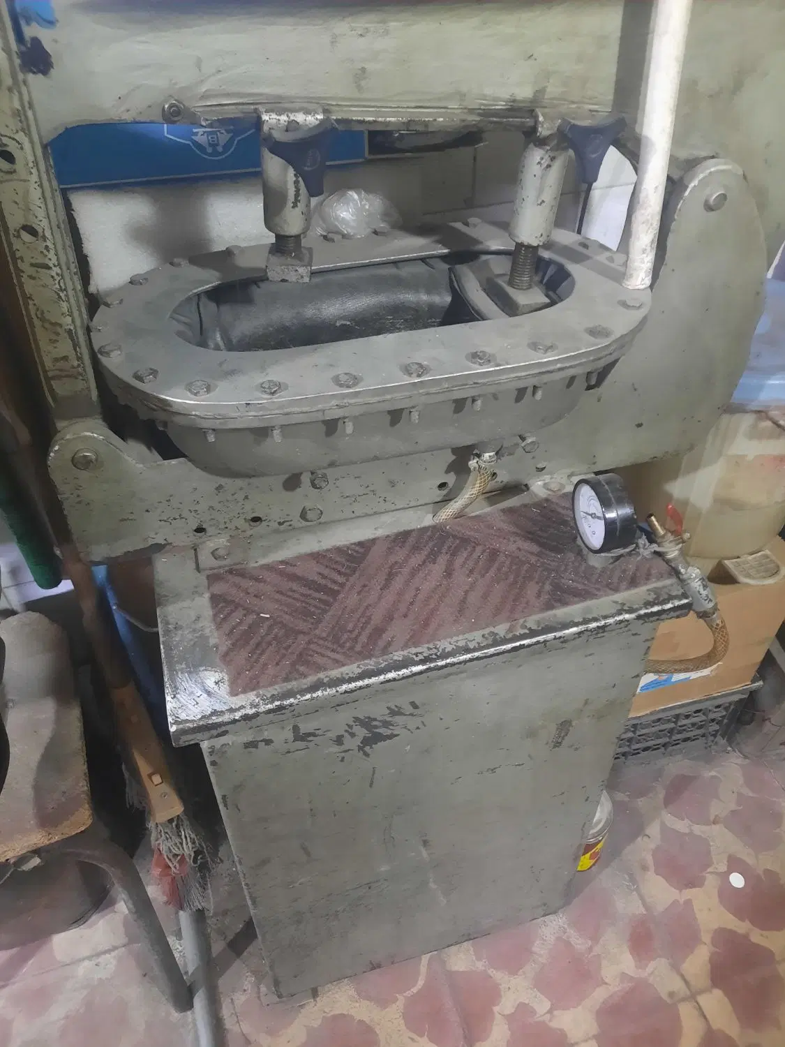 واگذاری یک باب مغازه کفاشی و کفش فروشی