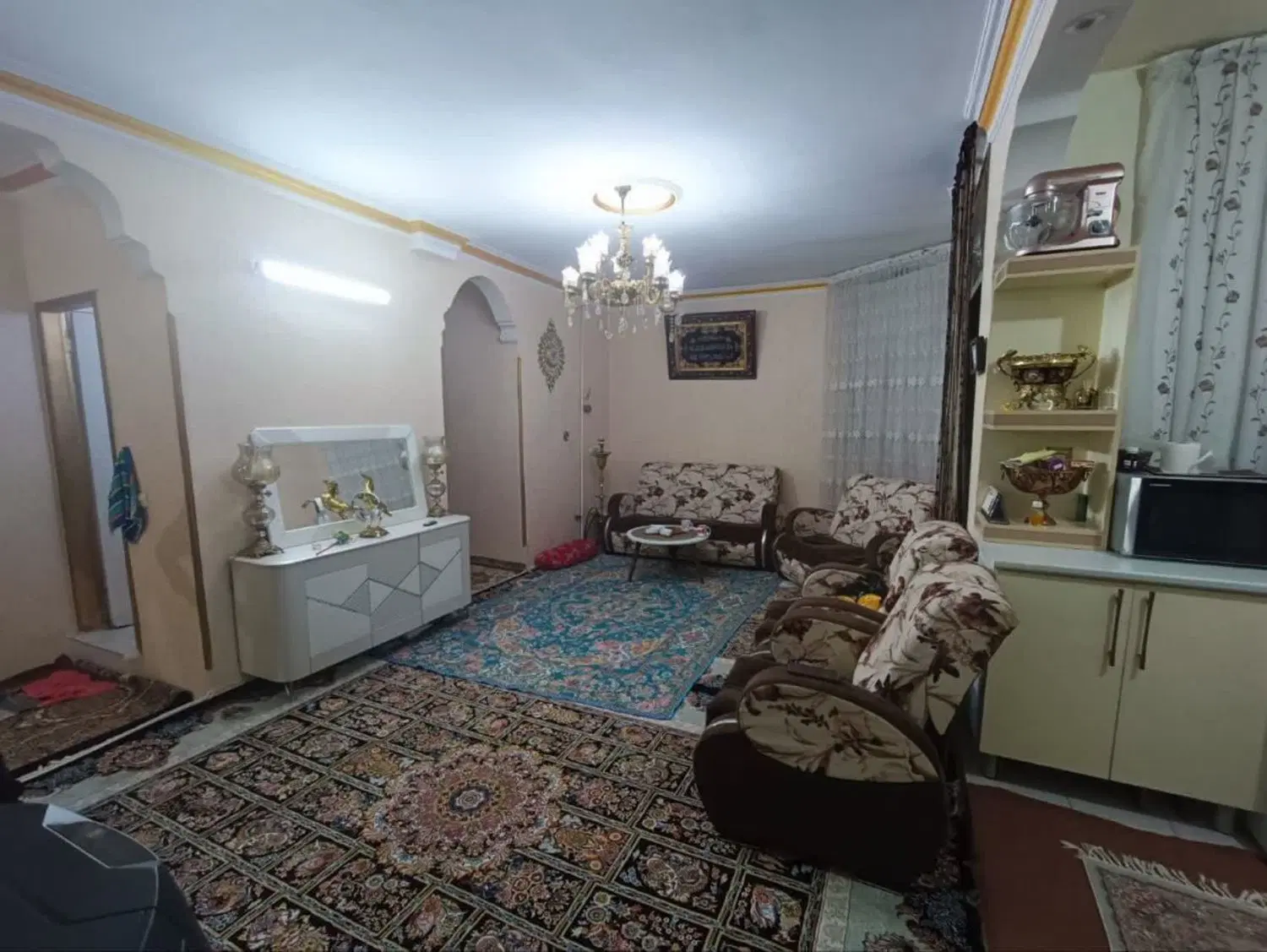 آپارتمان۸۷متری دوخوابه ۳۰متری کارگرمجتمع امام رضا