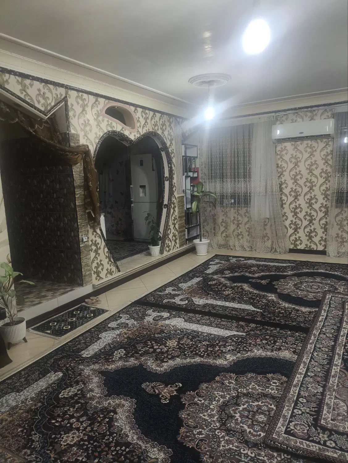 آپارتمان طبقه اول