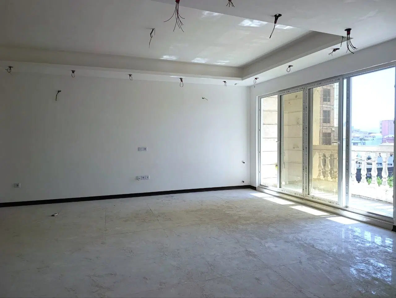اپارتمان ۱۰۵  متری  میدان علی  چمران