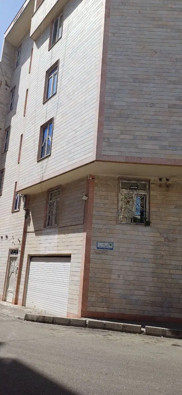 یک واحد۵۷ متری تخلیه
