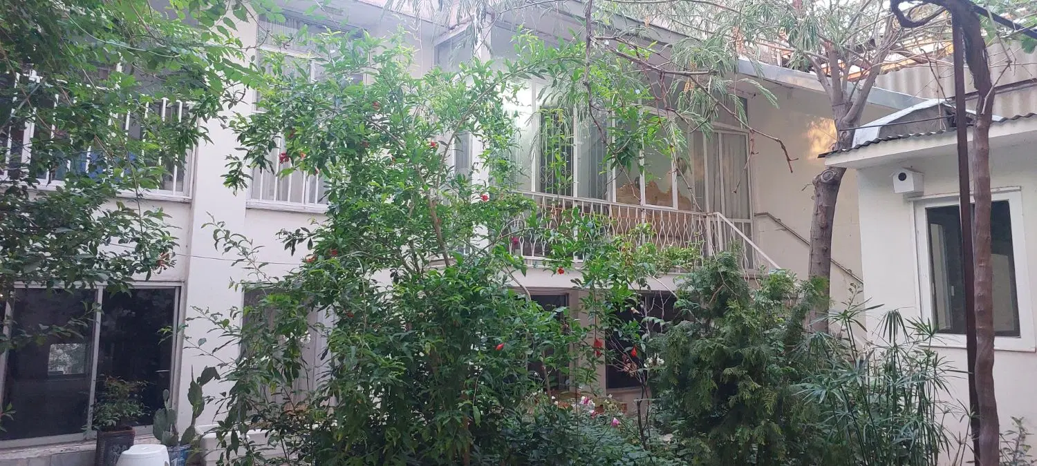 ۲۵۰ متر ویلایی خاص فرامرز عباسی زوج