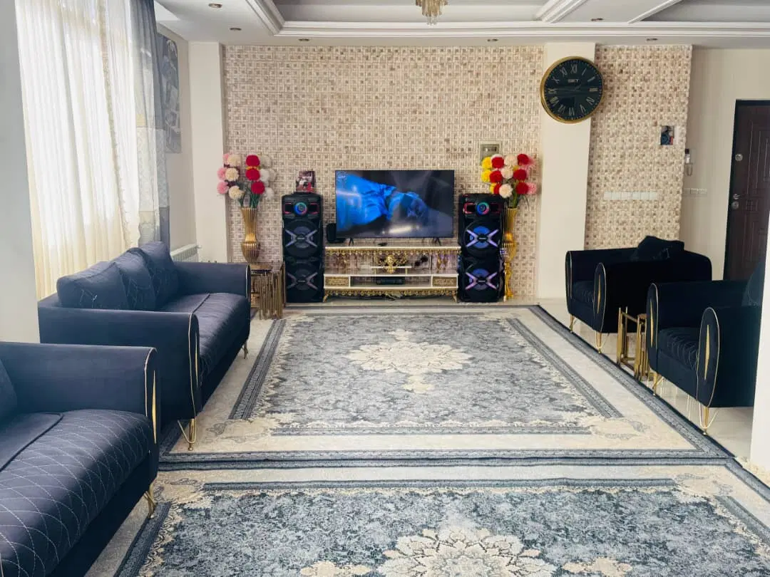 ۱۷۳متر ۳خوابه ۲تا پارکینگ تک واحد طبقه شیشم