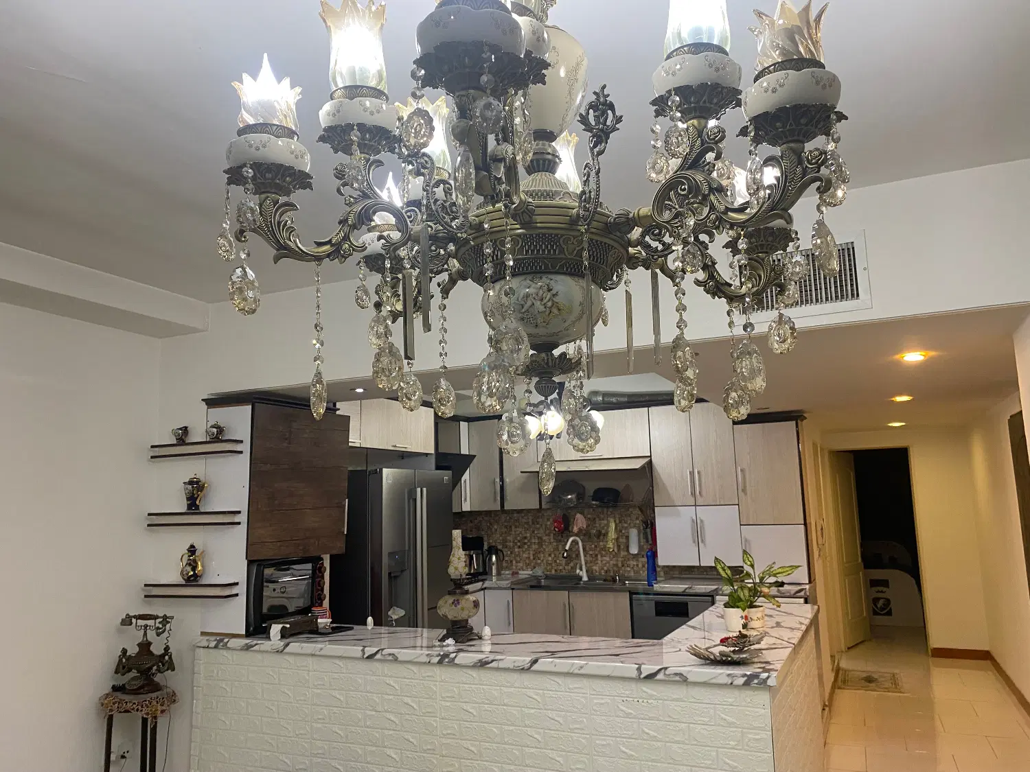 آپارتمان ۱۰۰ متری شهرک ارم زنبق شرقی