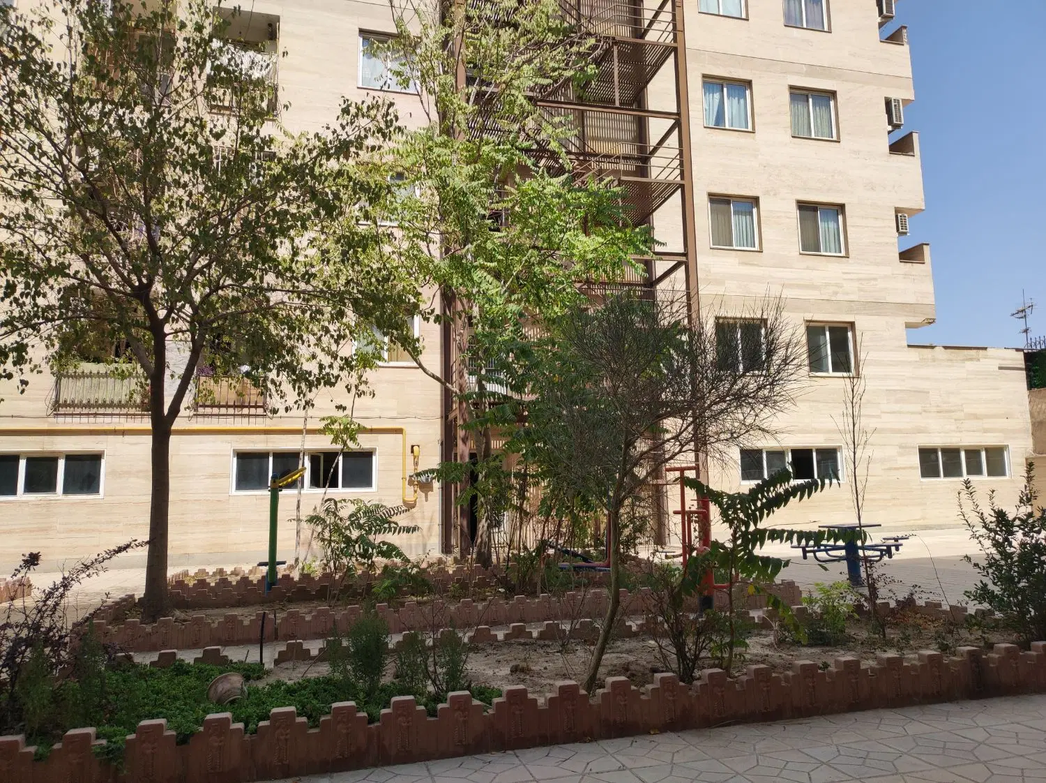 آپارتمان ۸۷ متری فردیس