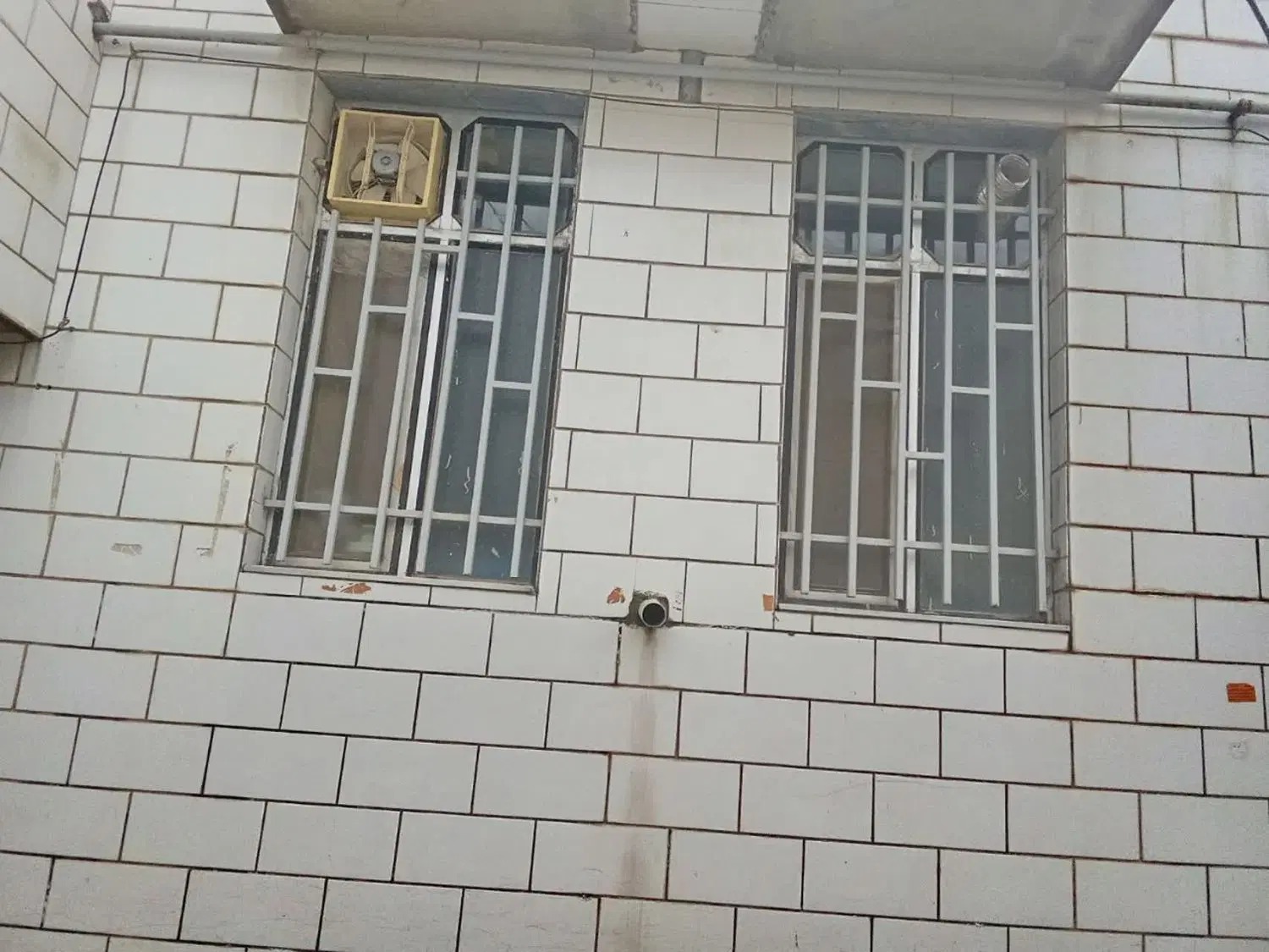 خانه ویلایی در خیابان راه کربلا کوچه شهید روزگرد