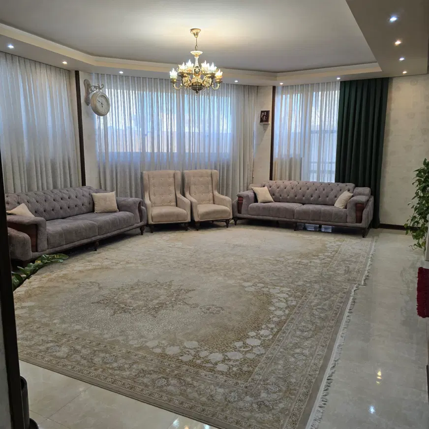 آپارتمان ۹۰ متری دو خواب باهنر