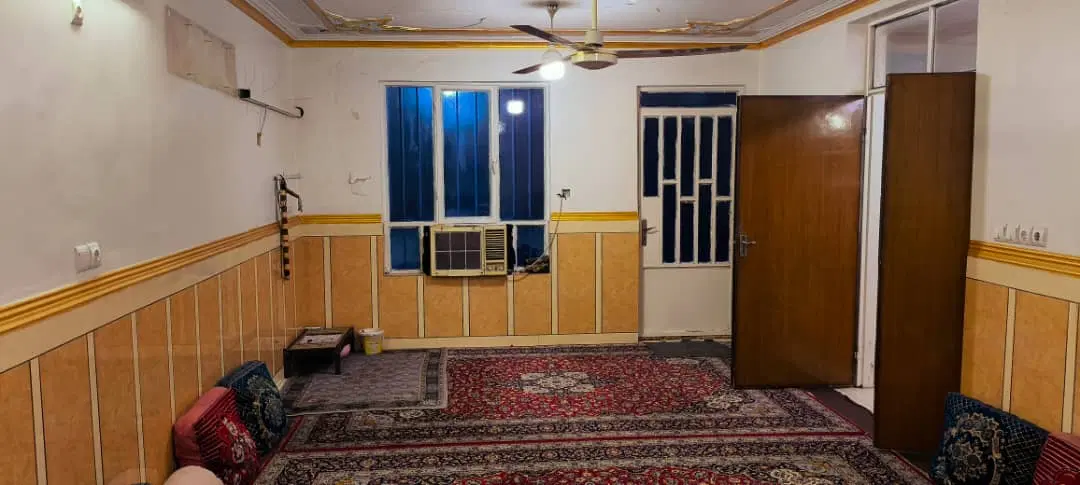 خانه ۲۰۰ متری نزدیک به جاده اصلی