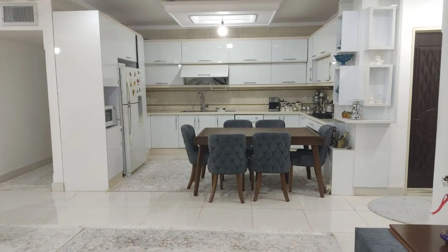 ۱۳۸متری _ سه خواب_ تاپ لوکیشن_  بسیج یک