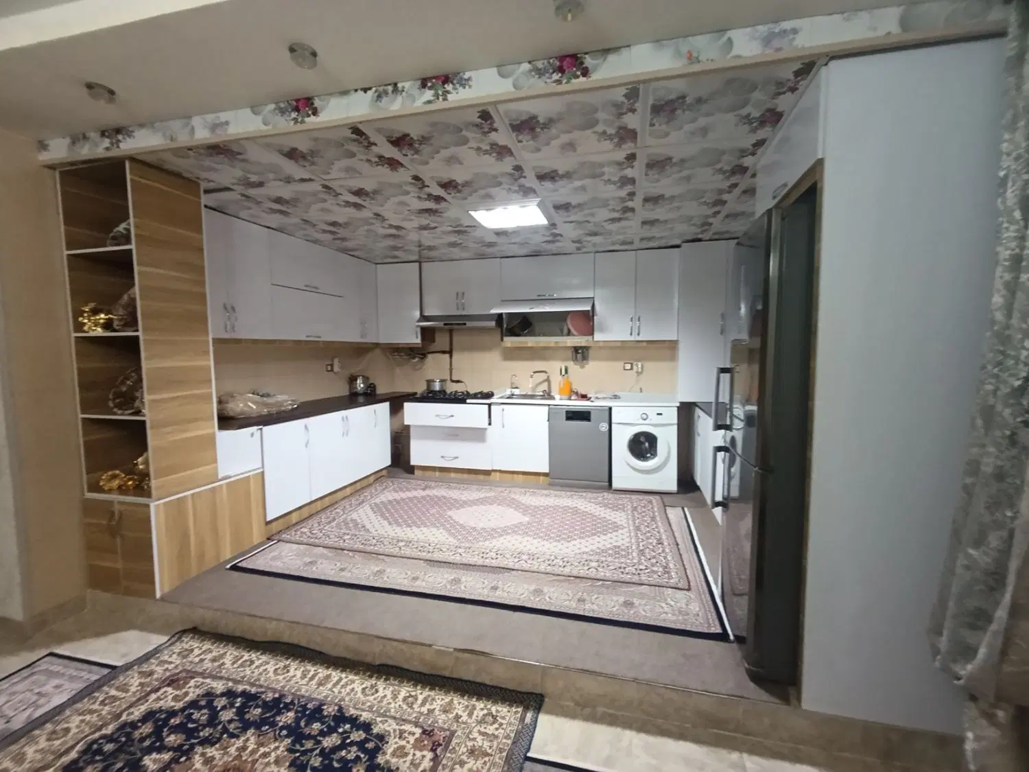 آپارتمان ۱۰۷ متری سعدی تک واحدی فول امکانات
