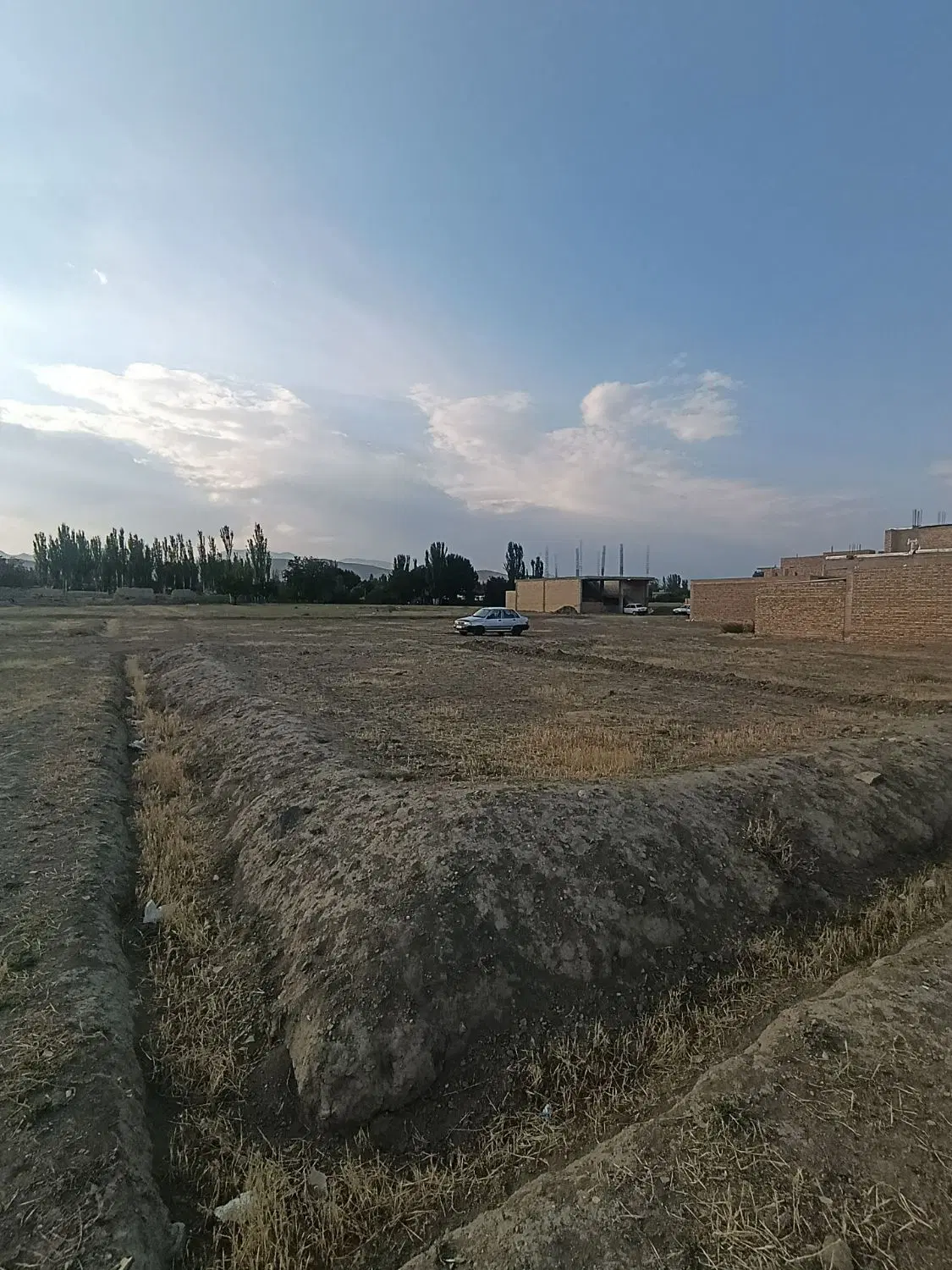 زمین در تازه شهر
