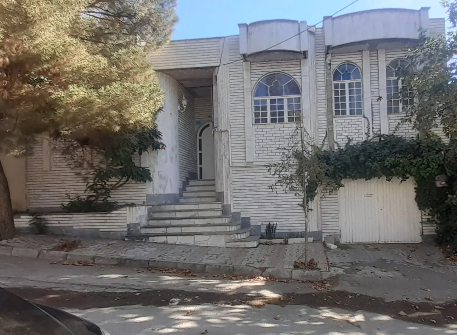 خانه دو کله فروشی در  سنگی