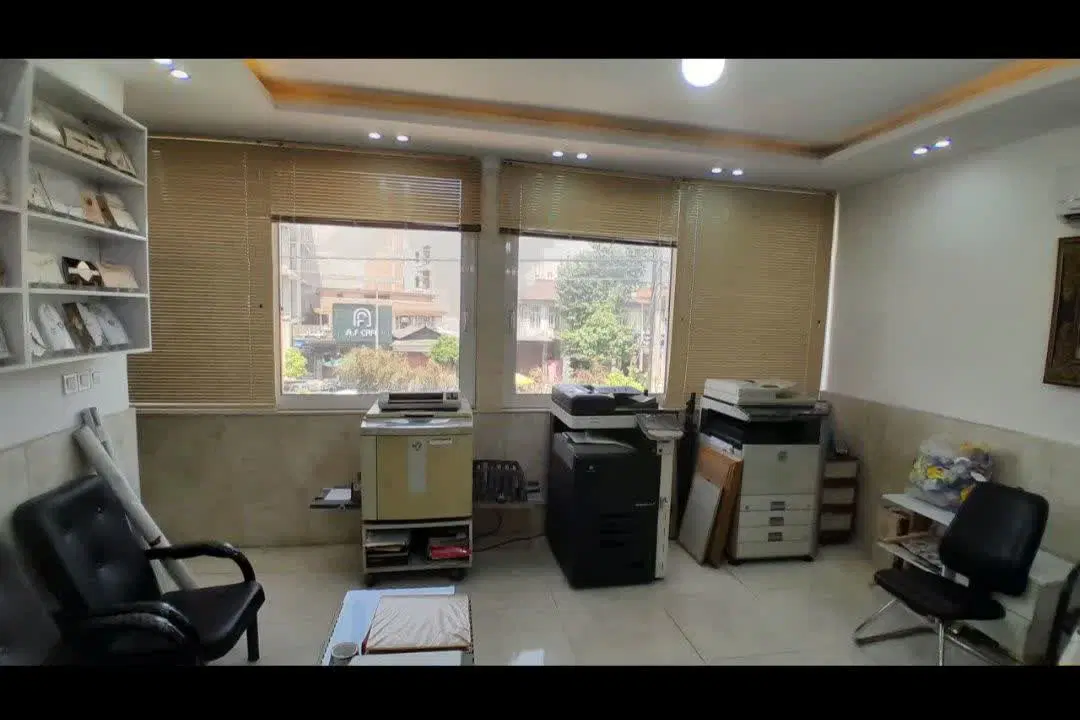 فروش یک باب مغازه و یک باب دفتر تجاری و اداری