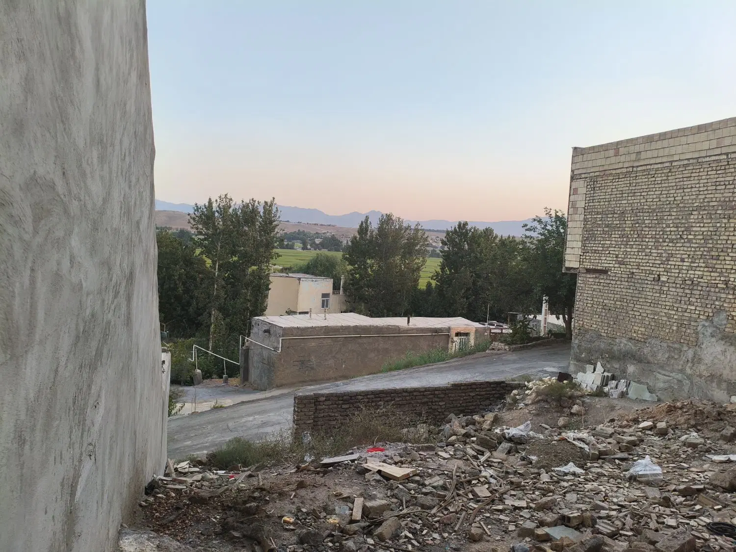 زمین ساختمانی