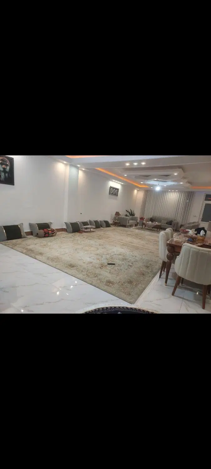 دو طبقه روی پیلوت