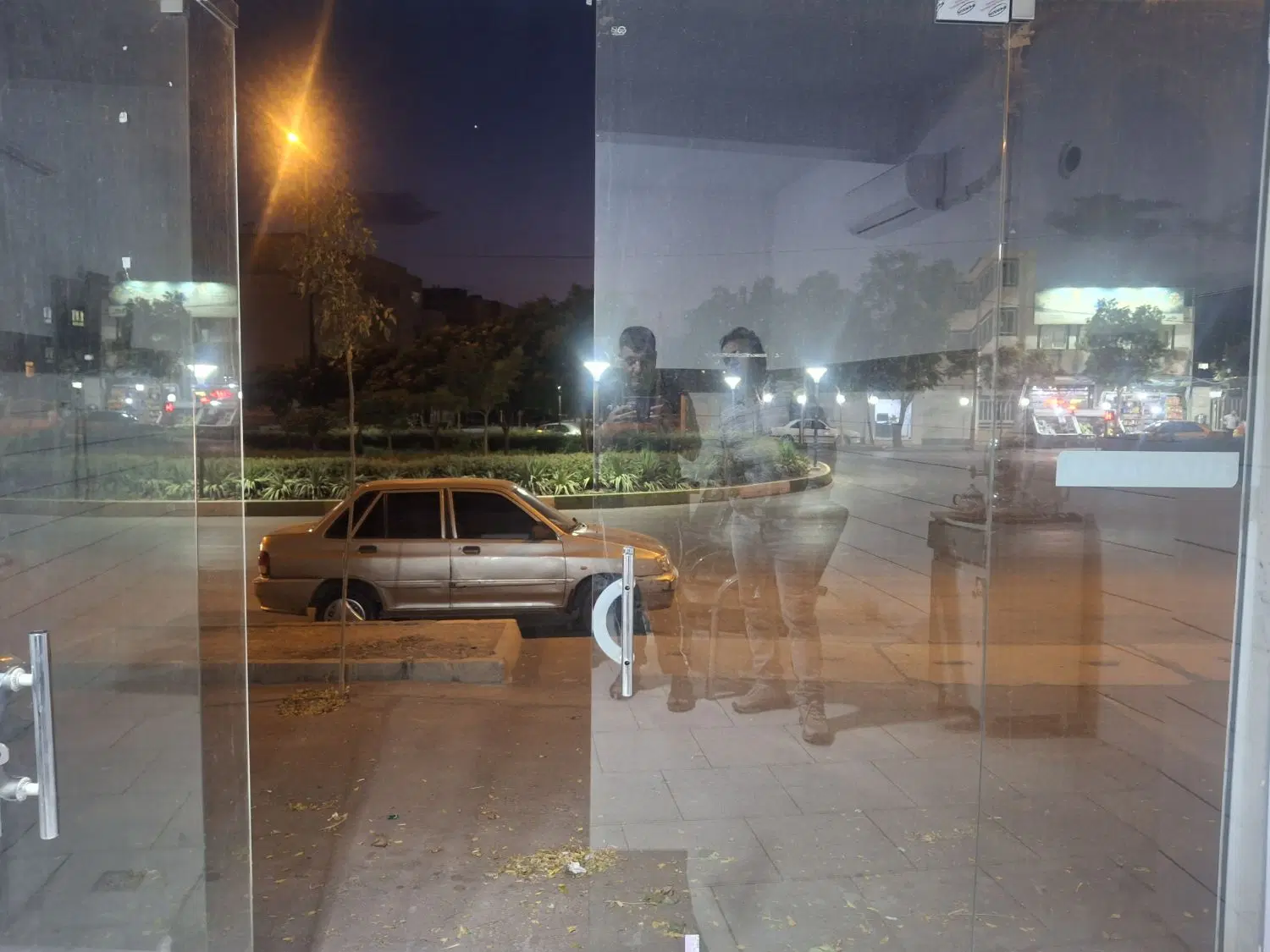 اجاره مغازه بهشتی دور میدان