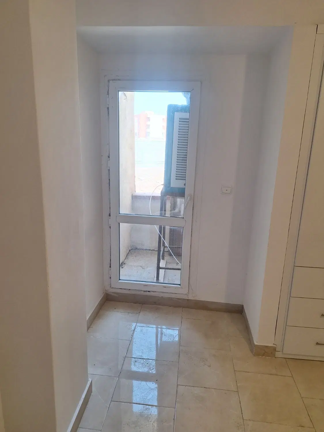 فروش یک واحد اپارتمان