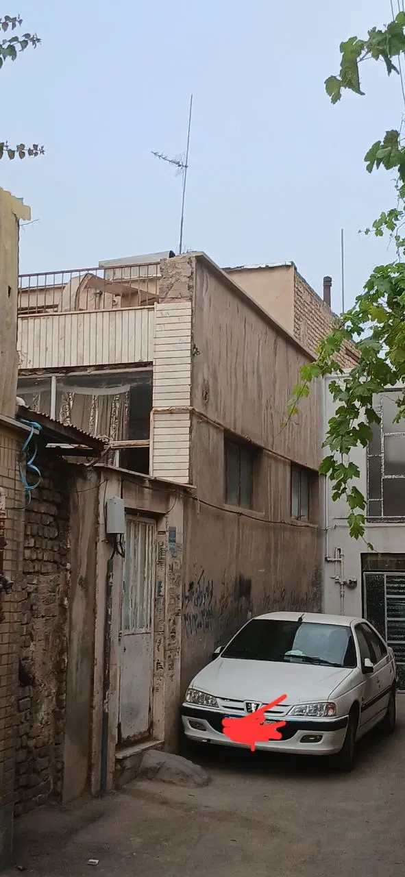 منزل فروشی پلاک دوم خیابان آذر