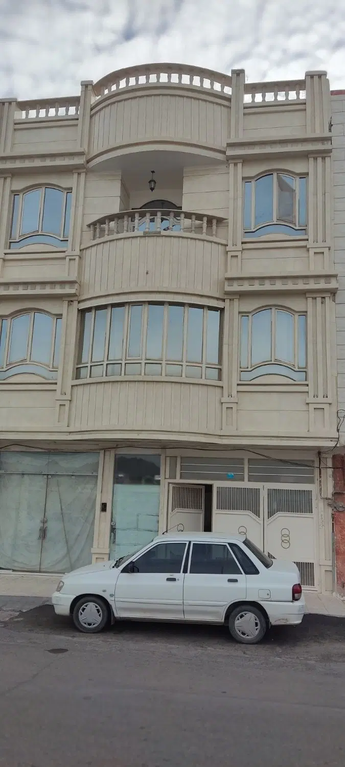 منزل حاشیه