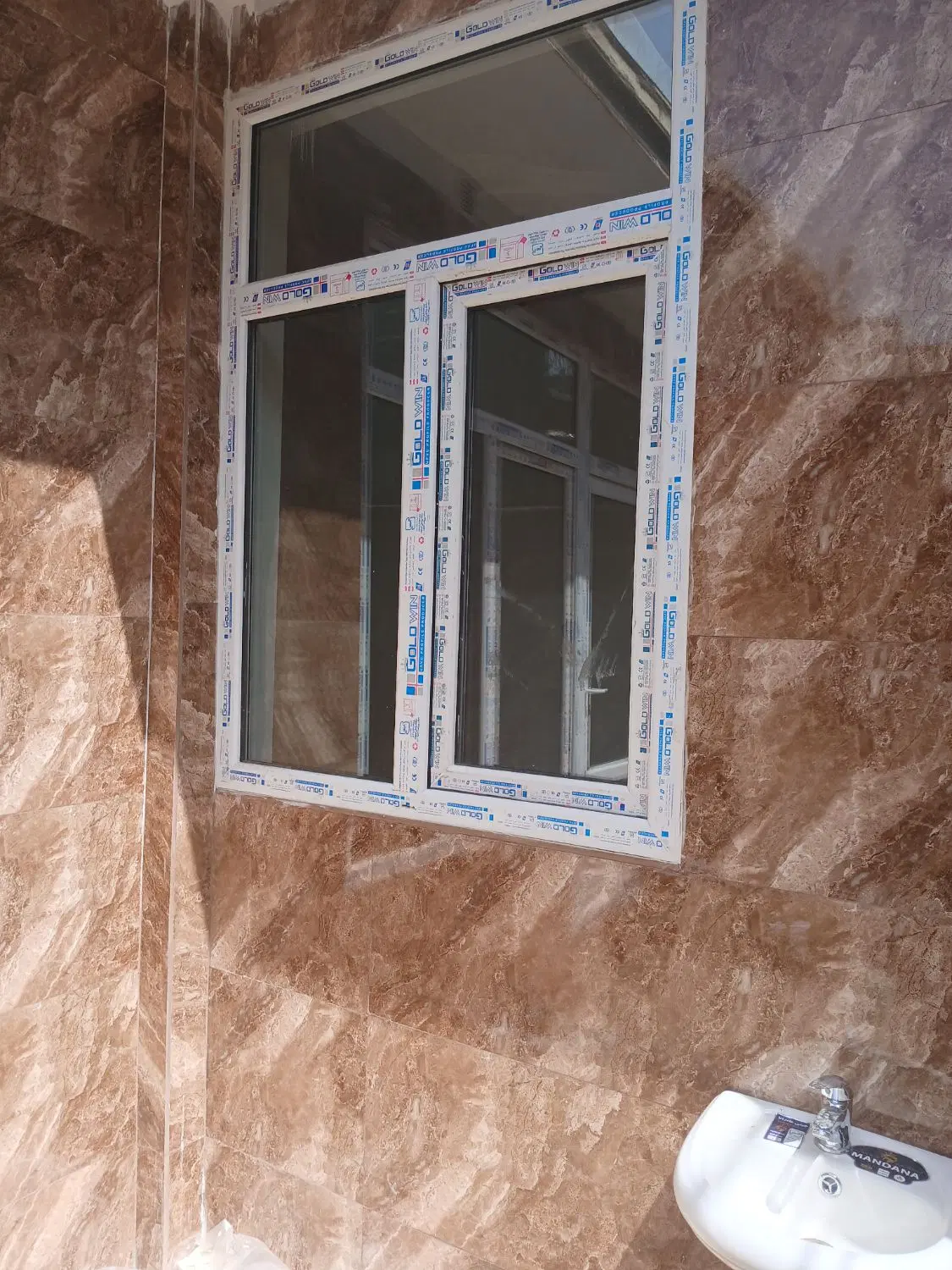 حیاط  بالاتر از پل پاسداران