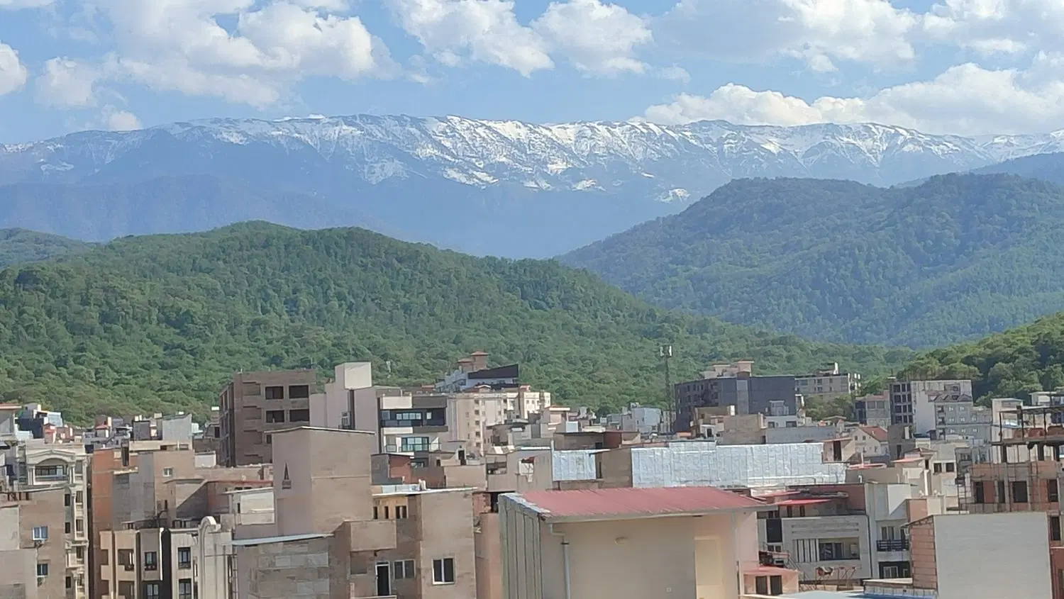 آپارتمان عدالت ۸۸