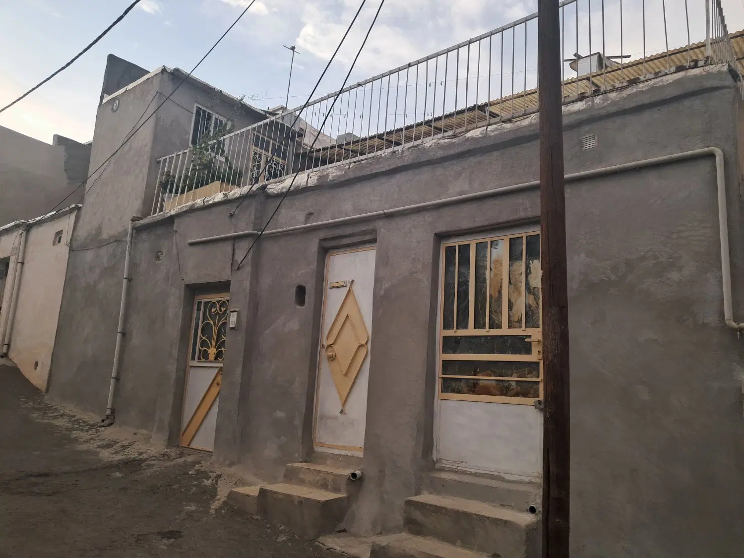 فروش خانه دو طبقه عباس‌ آباد پایین کوچه اردیبهشت 2