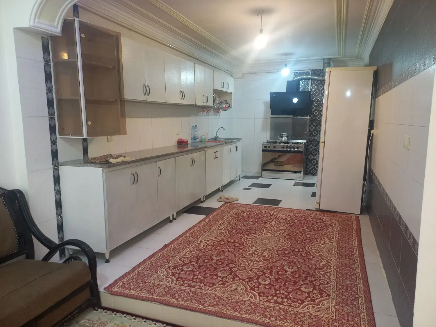 اجاره روزانه واحد ۱۵۰ متری خ مبارزان