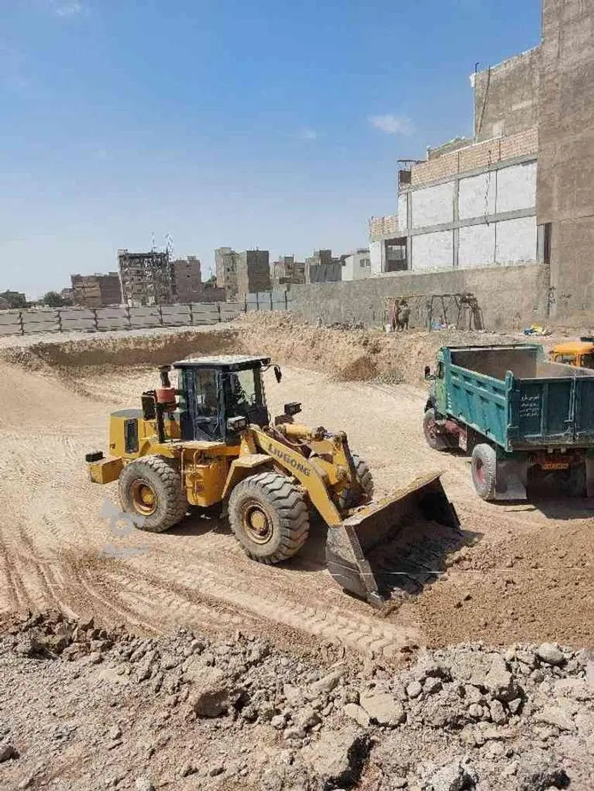 زمین استثنایی تنگک