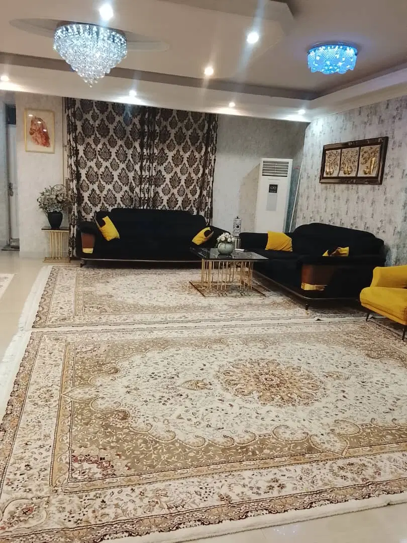 آپارتمان ۱۰۷ متری_ واحد جلو_۲ خوابه_خوش‌نقشه