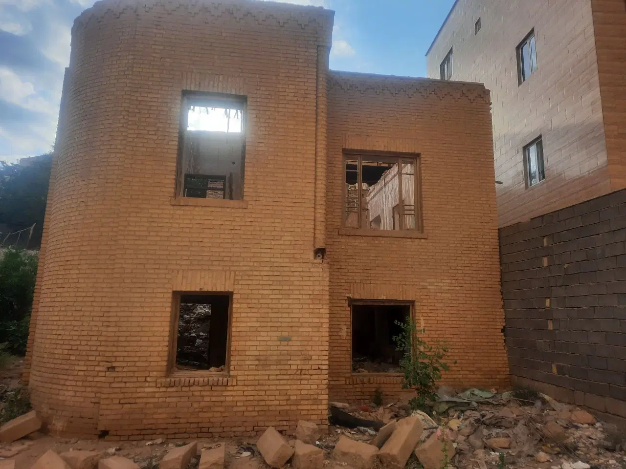 خانه کلنگی جنب المهدی
