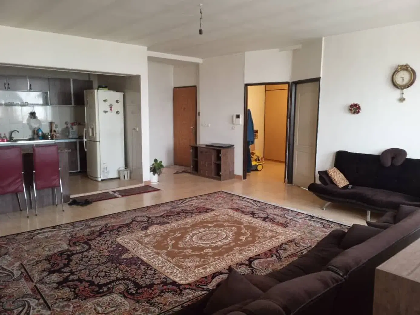 ۸۵ متر آپارتمان _برزگر _کوچه غدیری