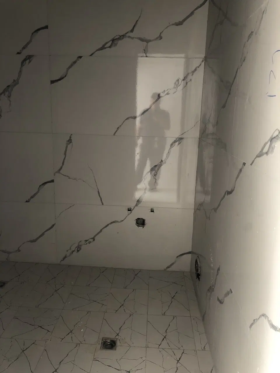 ۱۳۷متر نوساز سه خواب پارکینگ واسانسور و