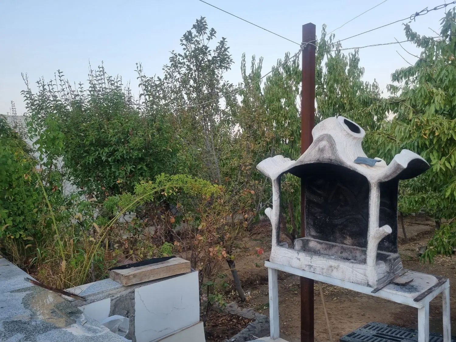باغ در گلدشت قلعه سفید