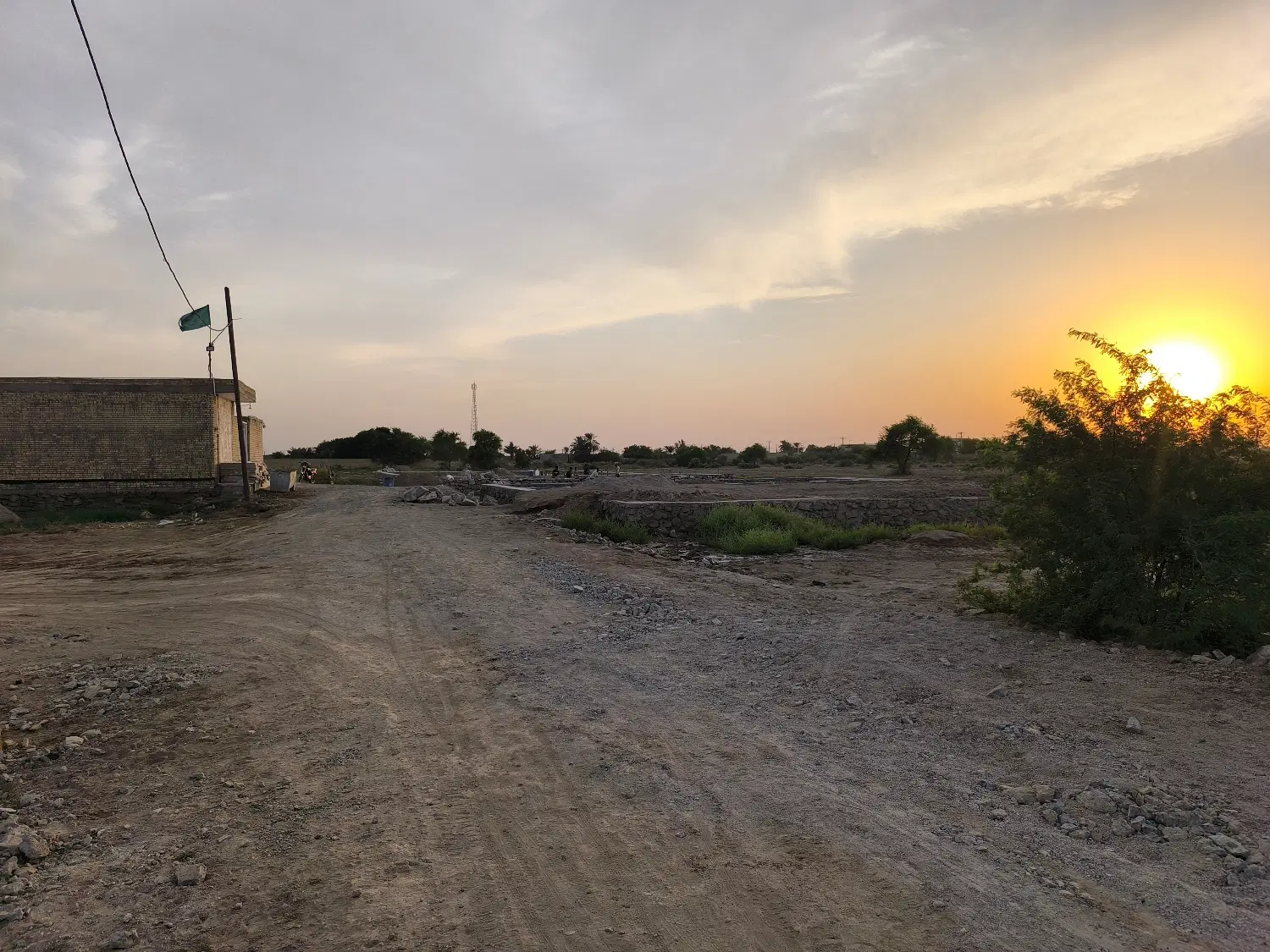 زمین مسکونی