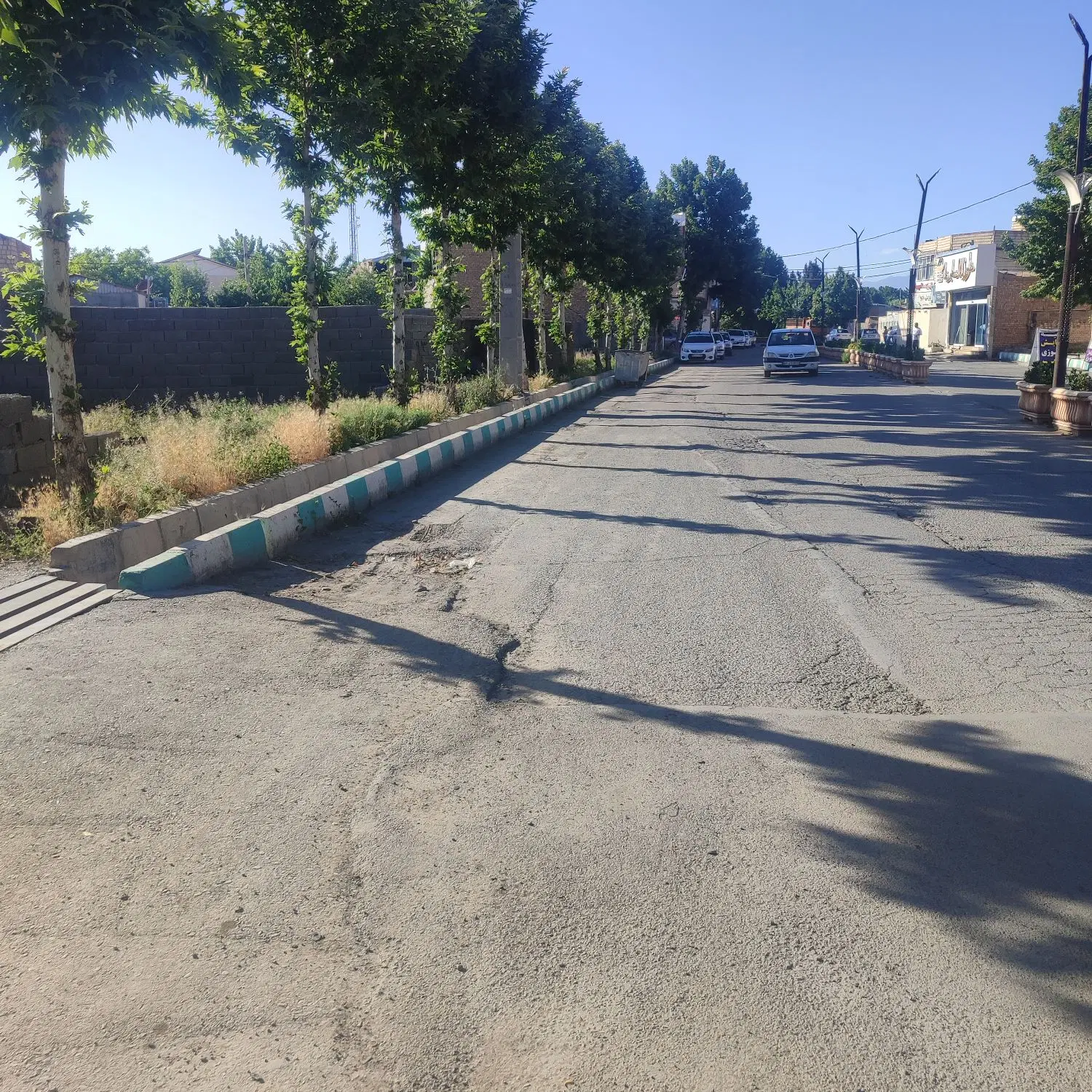 زمین‌چهارباغ‌عرب‌اباد‌خسروی‌داخل‌بافت‌300متر