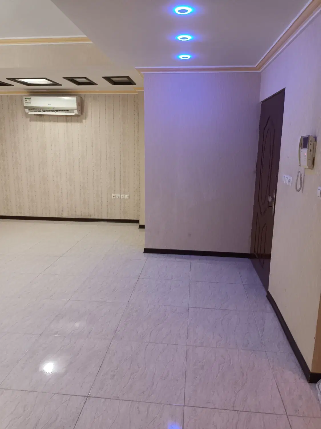 آپارتمان ۱۰۷ متری و پارکینگ اختصاصی