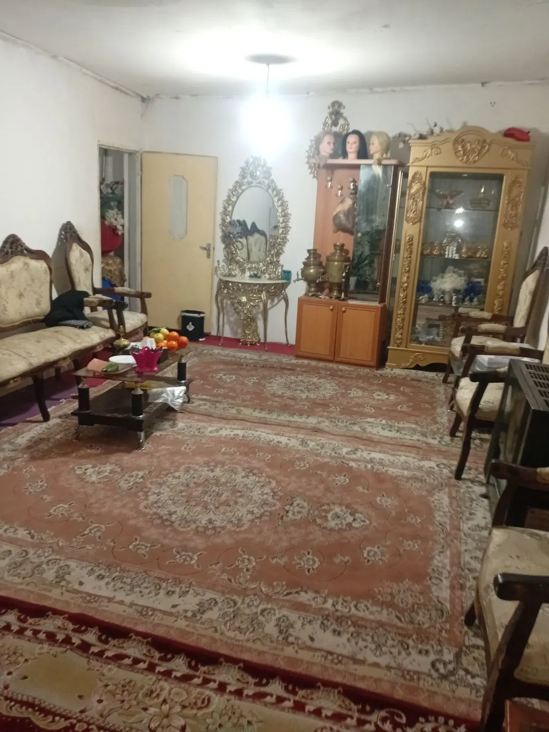 فروش فوری خانه ۳ طبقه عباسی