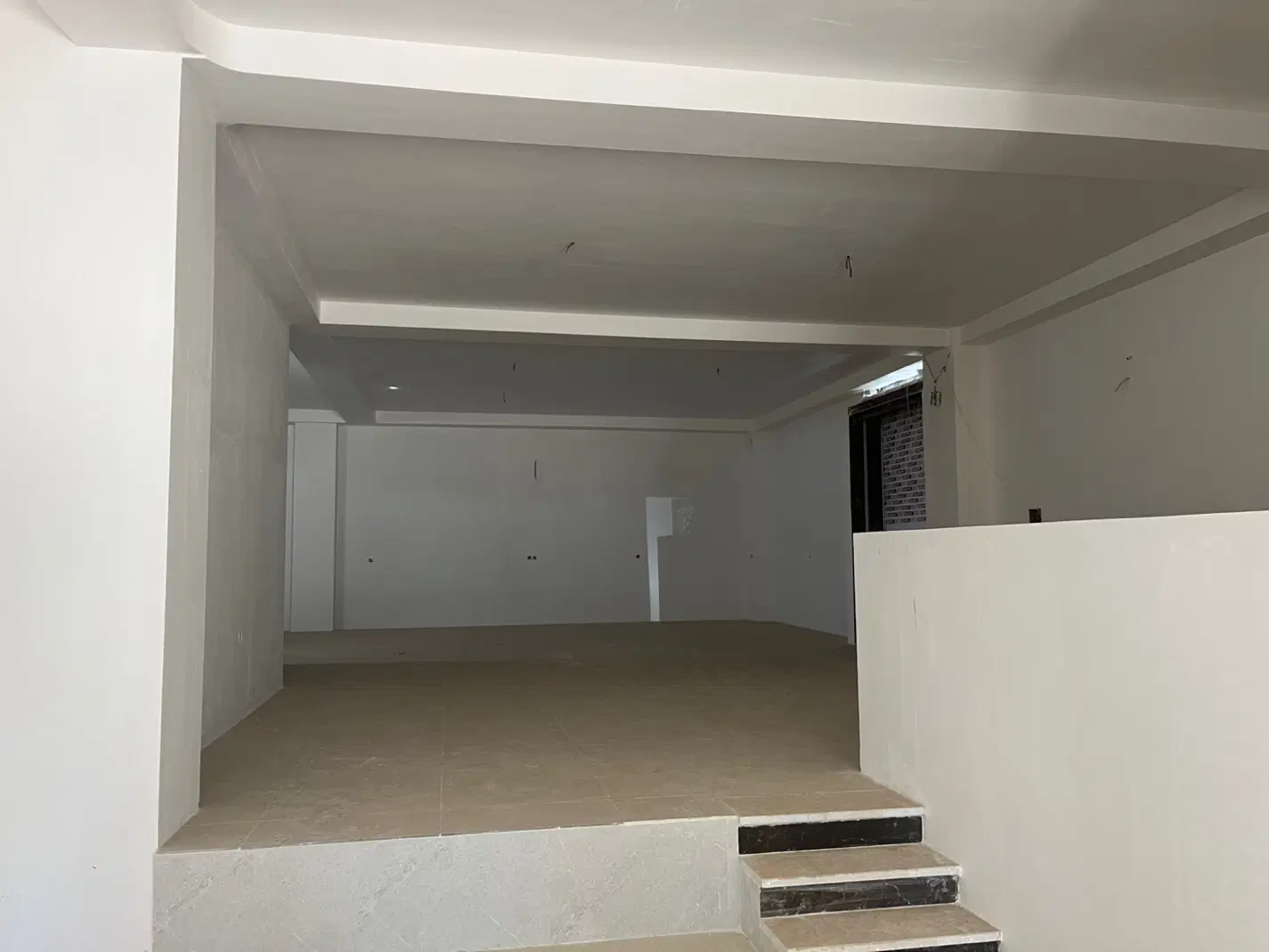کارگاه ۱۶۰ متری  جهت تولیدی